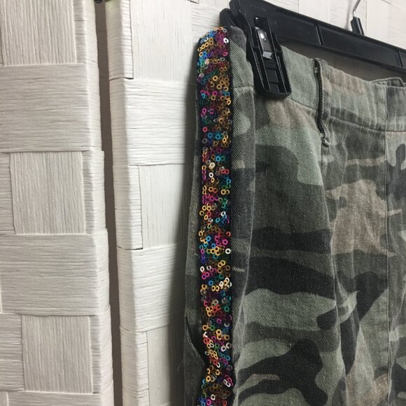 item ditto camo mini skirt size medium - Picture 9 of 11